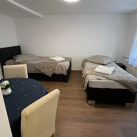 Gaestehaus An Der Kirche * لوثرستادت ايسليبن